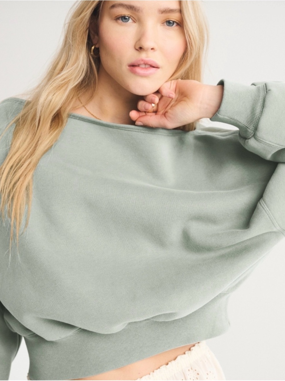 NWT Abercrombie & Fitch softAF Sunday Off-The-Shoulder Sweatshirt - Red - M